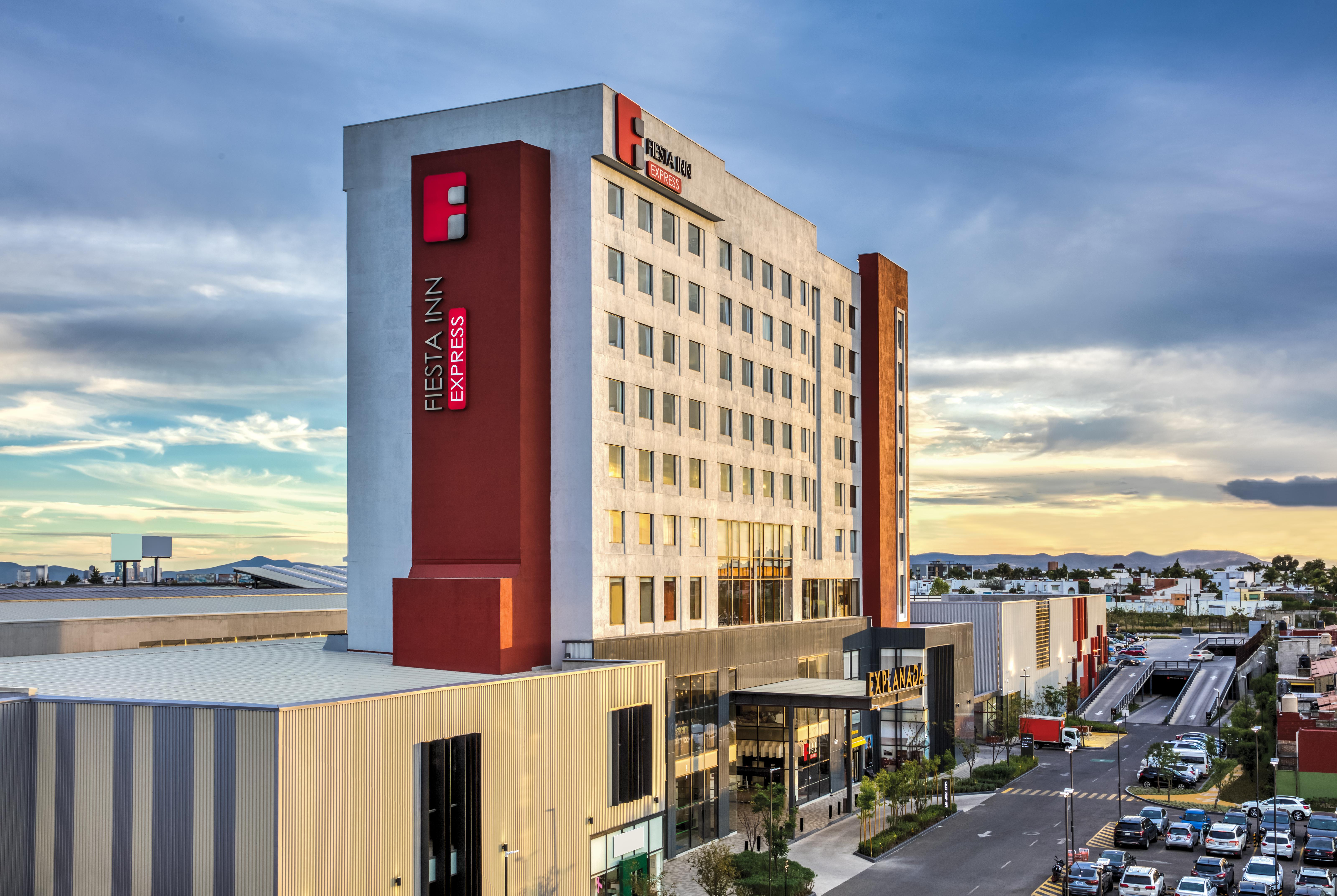 Fiesta Inn Express Puebla Explanada Exterior foto